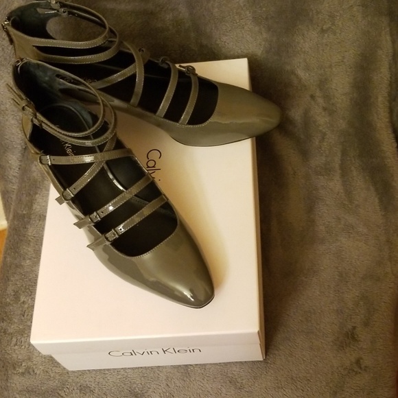 NWOT Calvin Klein Women's Pumps - Picture 1 of 7